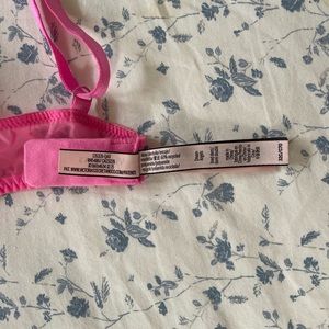Victoria’s Secret 32C Pink Lace Bra